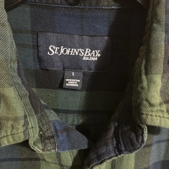 St. John’s Bay Men's Green and Blue Plaid Flannel Classic Print Shirt - Picture 3 of 4